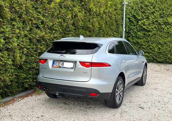 Jaguar F-Pace cena 99900 przebieg: 158000, rok produkcji 2019 z Dębica małe 121